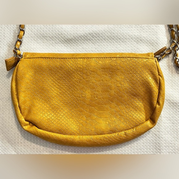 Miche Yellow Crossbody Bag with Braided Strap - Picture 6 of 13